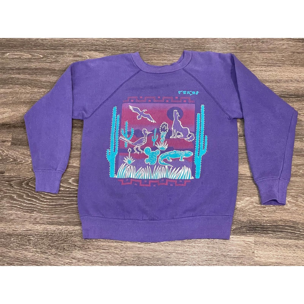 90s Purple Wolf Howling at Moon Texas Crewneck Size M